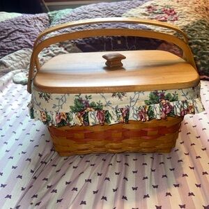 Longaberger 1997 Timeless Mothers Day Basket with double inserts, liner and lid